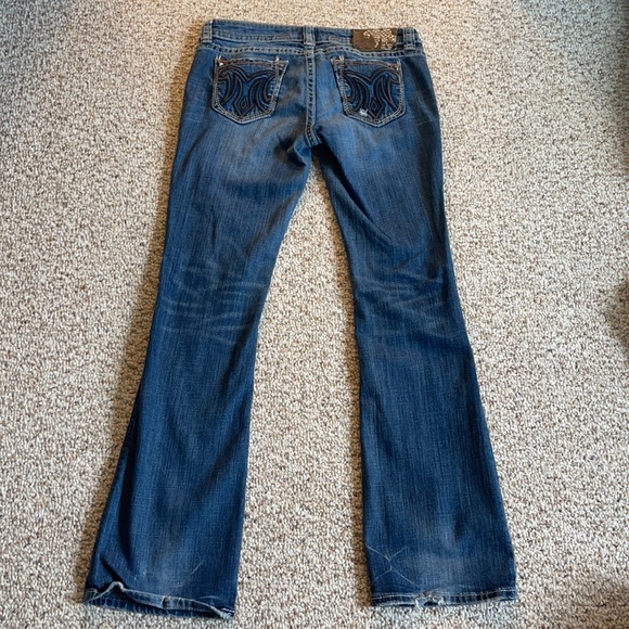 MEK Buckle Distressed Jeans - Picture 2 of 4